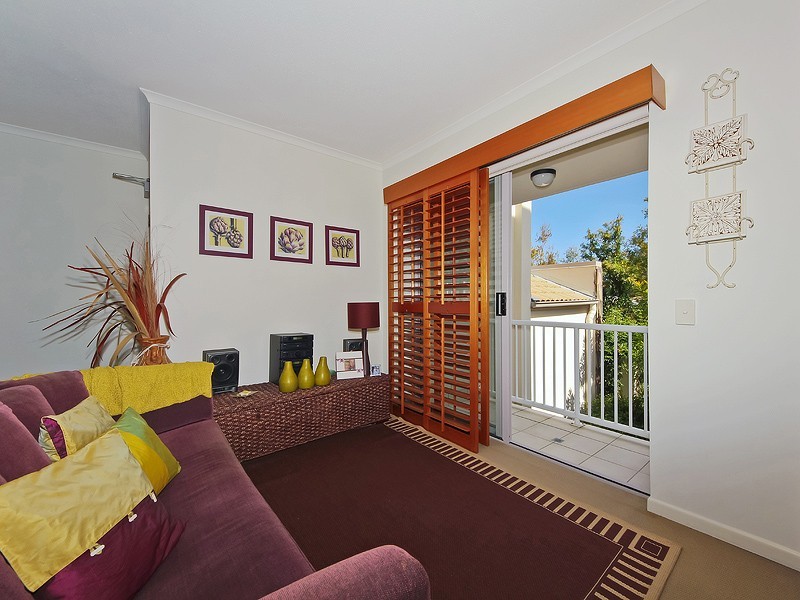 21/1 Riverwalk Avenue, Robina QLD 4226