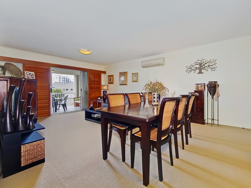 21/1 Riverwalk Avenue, Robina QLD 4226