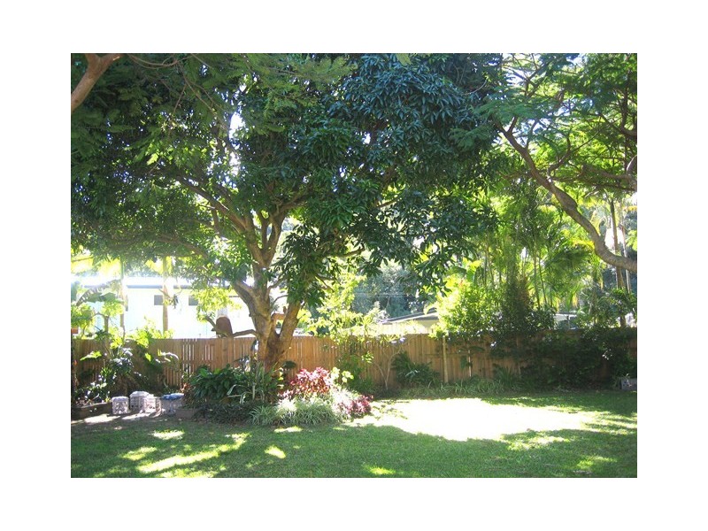 27 Tawarri Crescent, Burleigh Heads QLD 4220