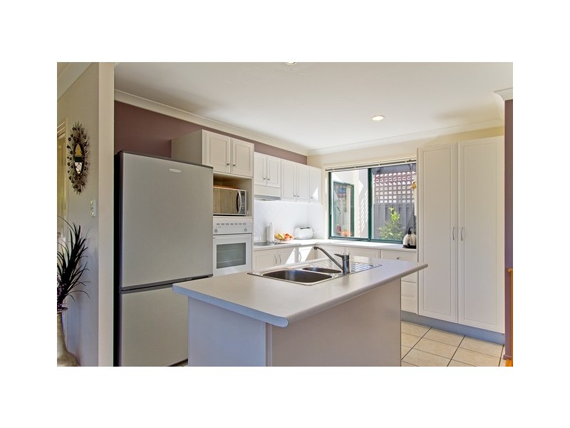 12 Lakes Circuit, Burleigh Waters QLD 4220