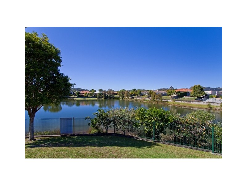 12 Lakes Circuit, Burleigh Waters QLD 4220