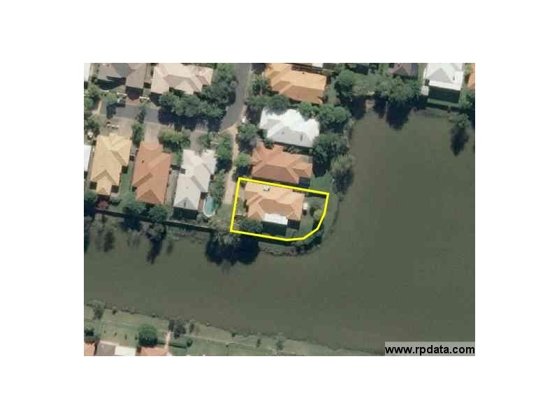 12 Lakes Circuit, Burleigh Waters QLD 4220