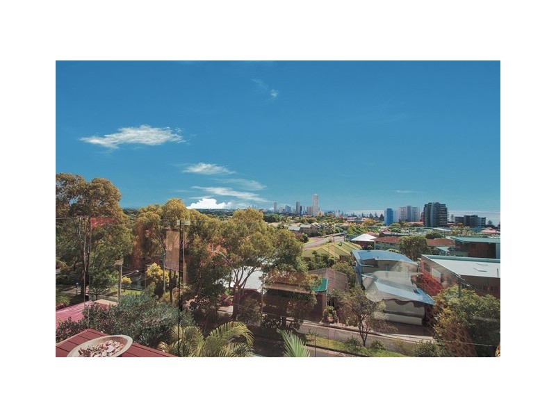 1/8 East Street, Burleigh Heads QLD 4220