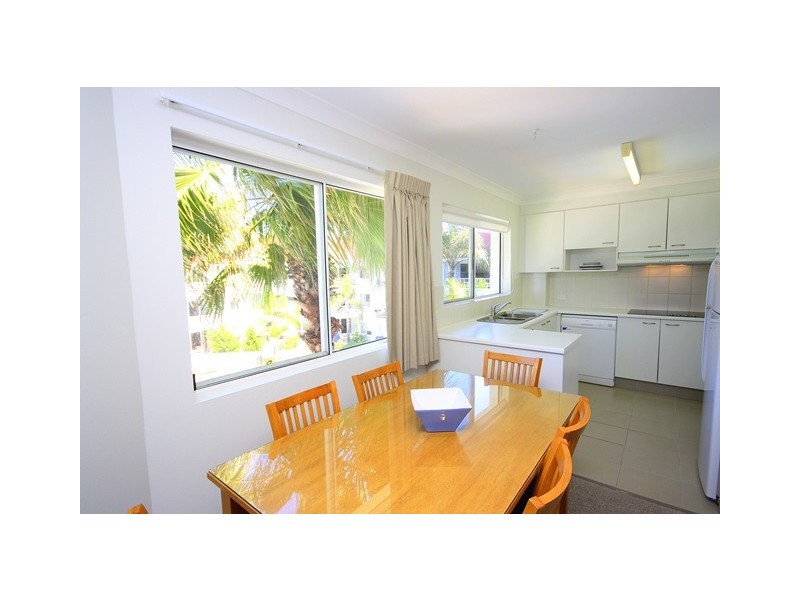 34/136 The Esplanade, Burleigh Heads QLD 4220