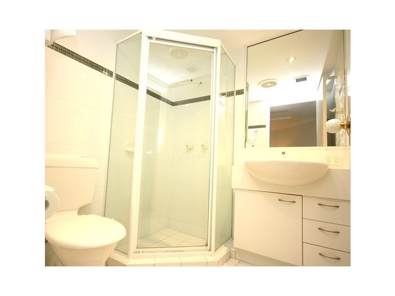 34/136 The Esplanade, Burleigh Heads QLD 4220