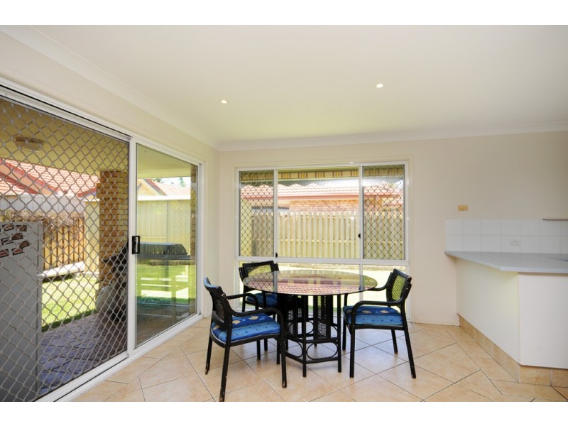 11 Thornbill Place, Burleigh Waters QLD 4220