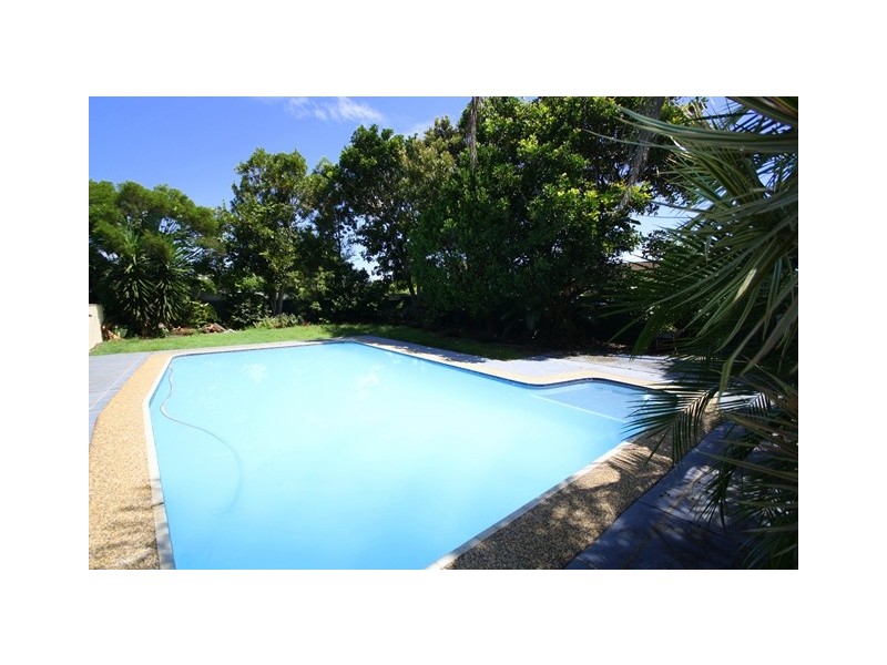 69 Chrsitine Avenue, Burleigh Waters QLD 4220