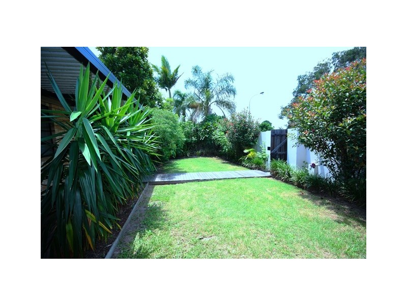 69 Chrsitine Avenue, Burleigh Waters QLD 4220