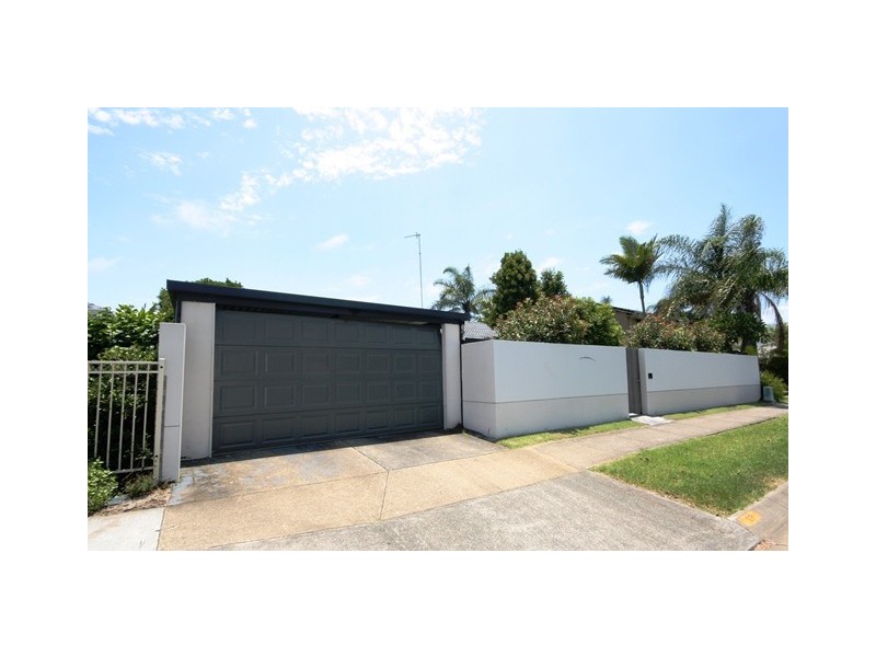 69 Chrsitine Avenue, Burleigh Waters QLD 4220