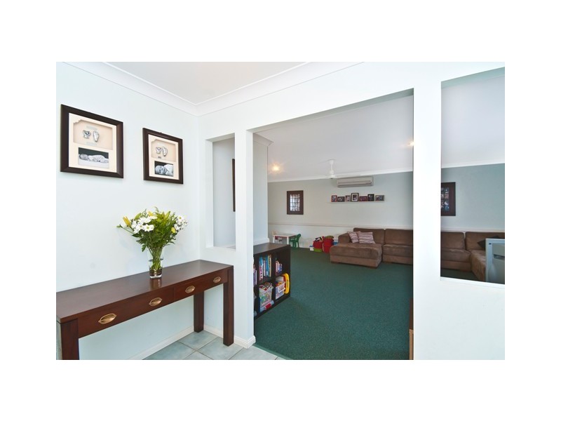 15 Laurina Court, Elanora QLD 4221
