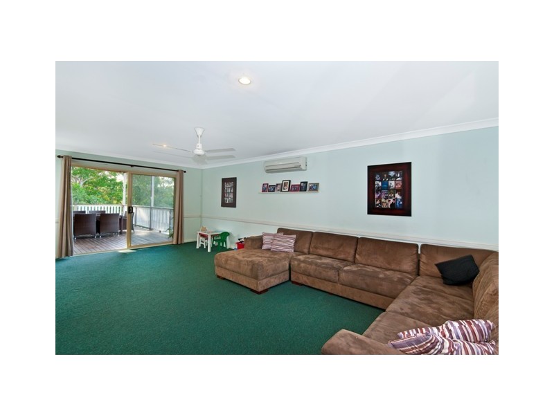 15 Laurina Court, Elanora QLD 4221