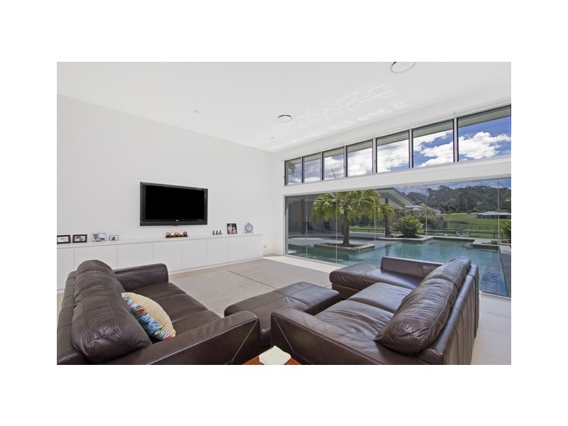 1 Dungogie Drive, Tallebudgera QLD 4228
