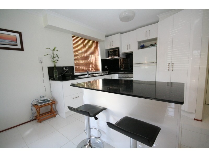 1/6 Stephens Street, Burleigh Heads QLD 4220