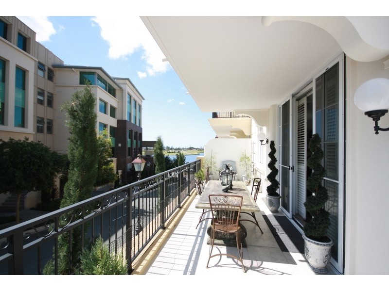 2021-3029 The Boulevard, Carrara QLD 4211