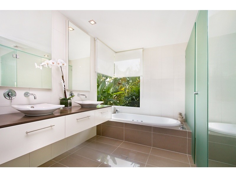 732 Pensinsula Drive, Robina QLD 4226