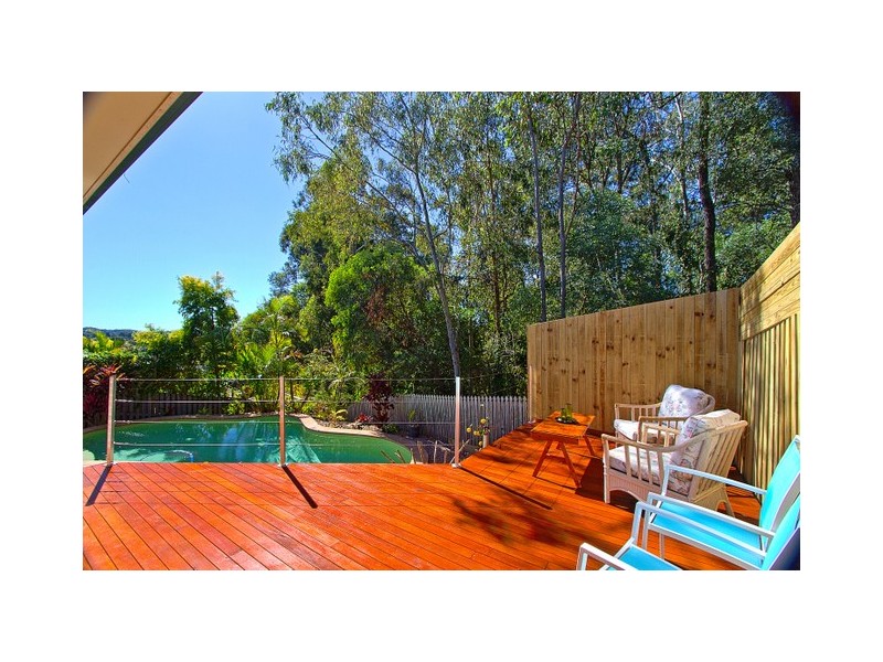 18 Hibertia Ave, Elanora QLD 4221