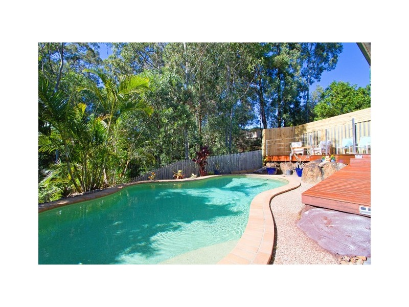 18 Hibertia Ave, Elanora QLD 4221