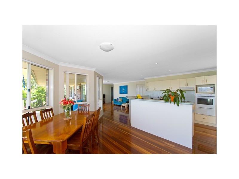 18 Hibertia Ave, Elanora QLD 4221