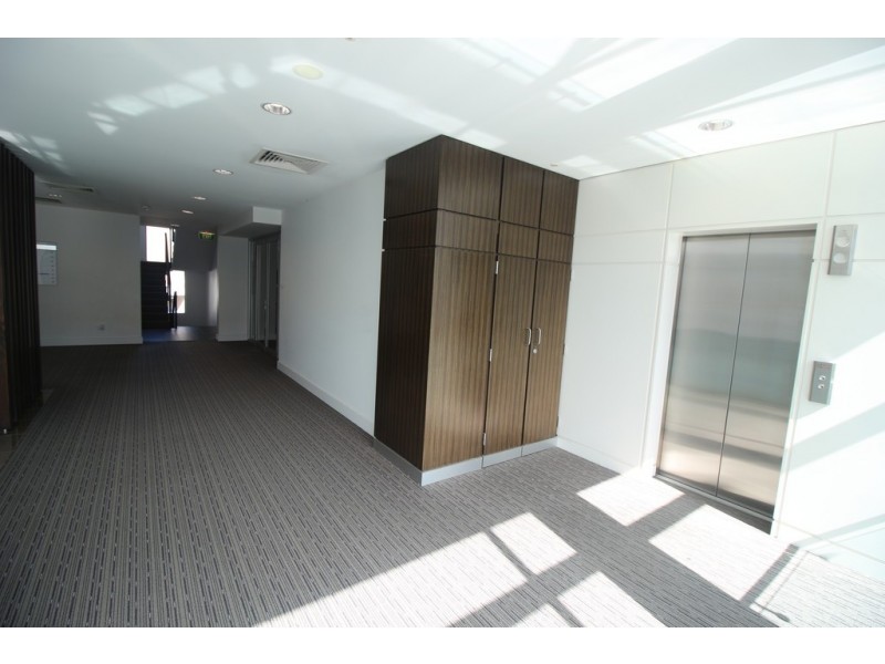 302/21 Lake Street, Varsity Lakes QLD 4227