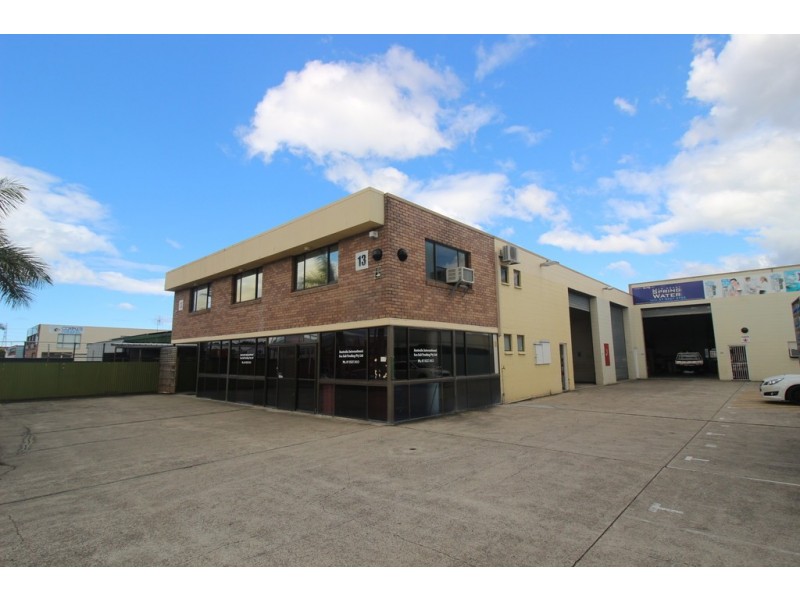 1 and 2/13 Brendan Drive, Nerang QLD 4211
