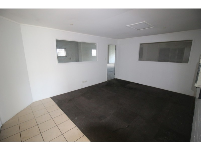 1 and 2/13 Brendan Drive, Nerang QLD 4211