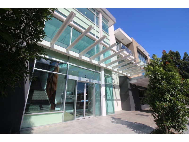Suite E 302/21 Lake Street, Varsity Lakes QLD 4227