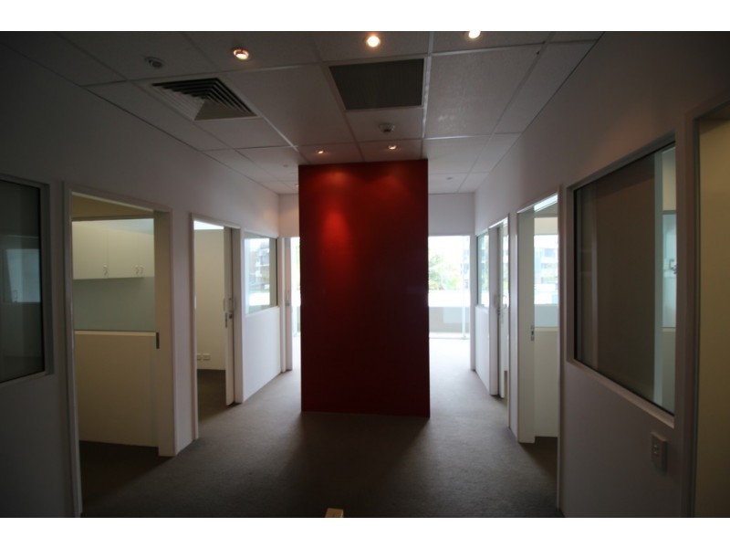 Suite E 302/21 Lake Street, Varsity Lakes QLD 4227