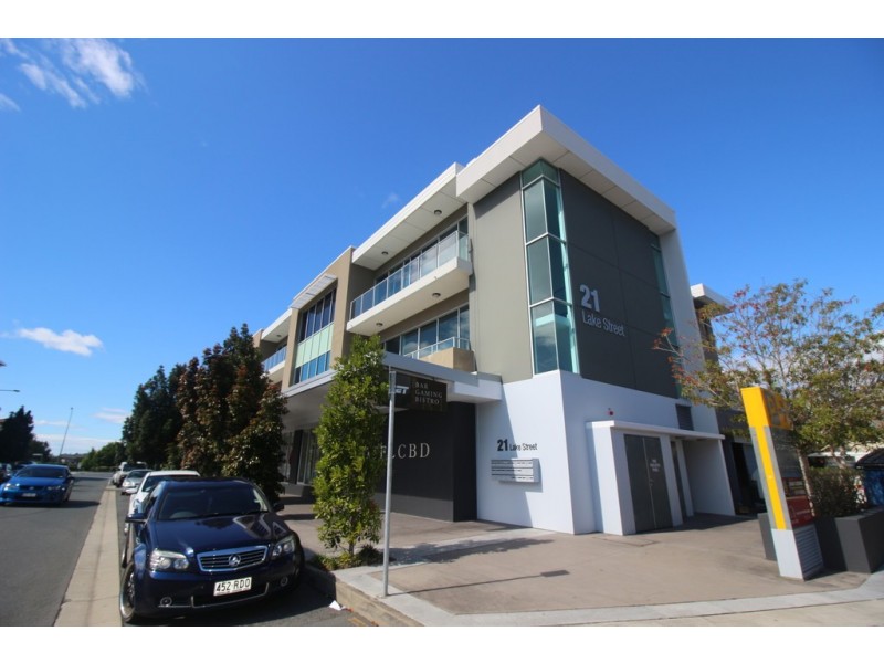 Suite E 302/21 Lake Street, Varsity Lakes QLD 4227