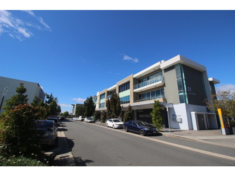 Suite E 302/21 Lake Street, Varsity Lakes QLD 4227