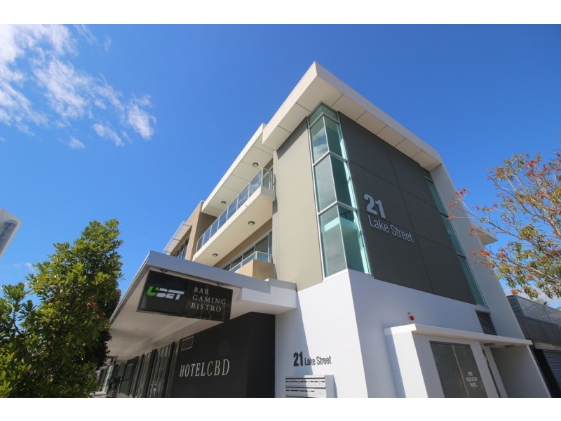 Suite E 302/21 Lake Street, Varsity Lakes QLD 4227