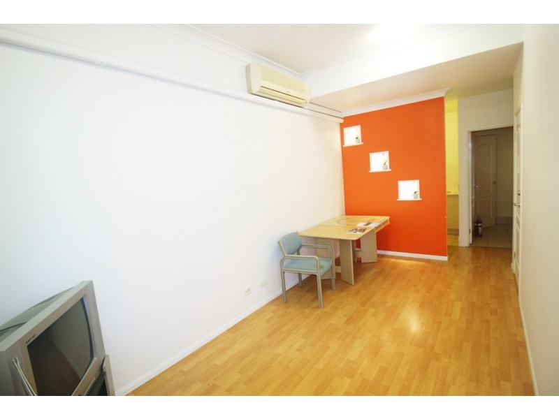 4/492 Christine Avenue, Robina QLD 4226