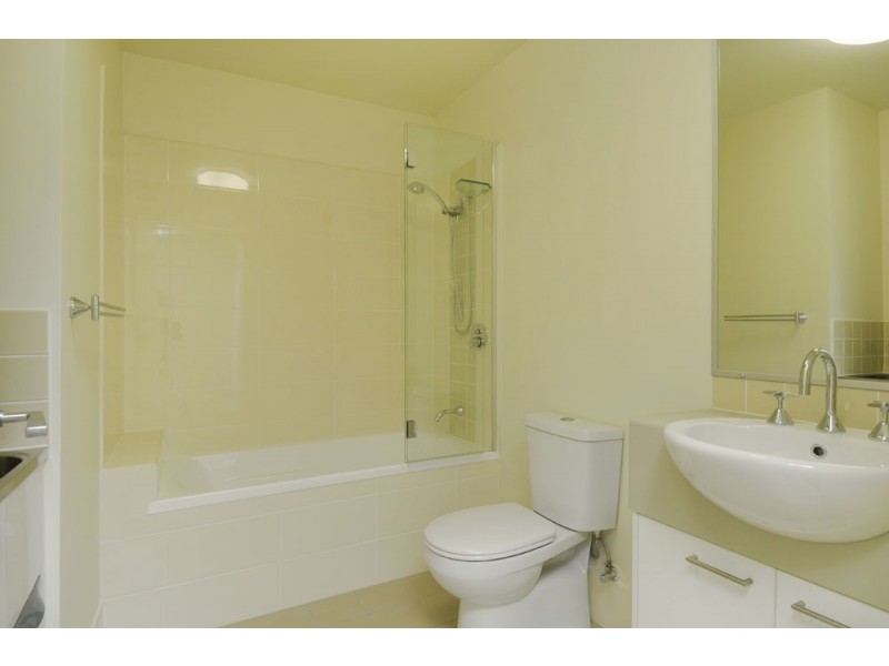 101/111 Lindfield Road, Helensvale QLD 4212