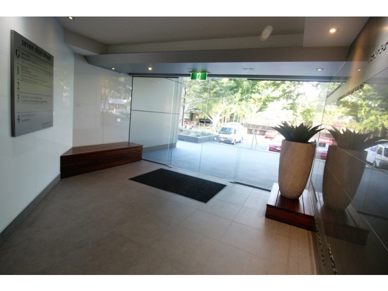 2A/ 7-11 Short Street, Southport QLD 4215