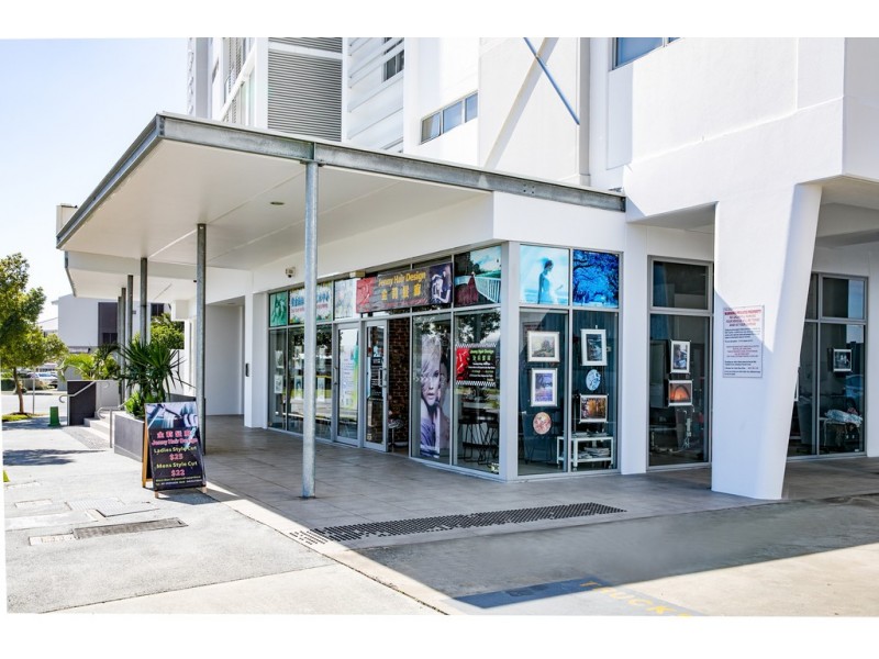 2/133 Laver Drive, Robina QLD 4226