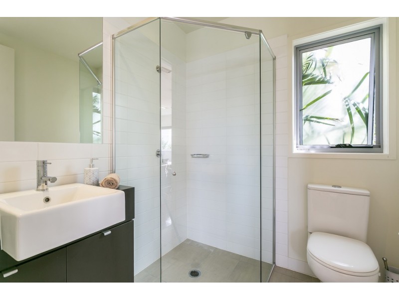 153 Varsity Parade, Varsity Lakes QLD 4227