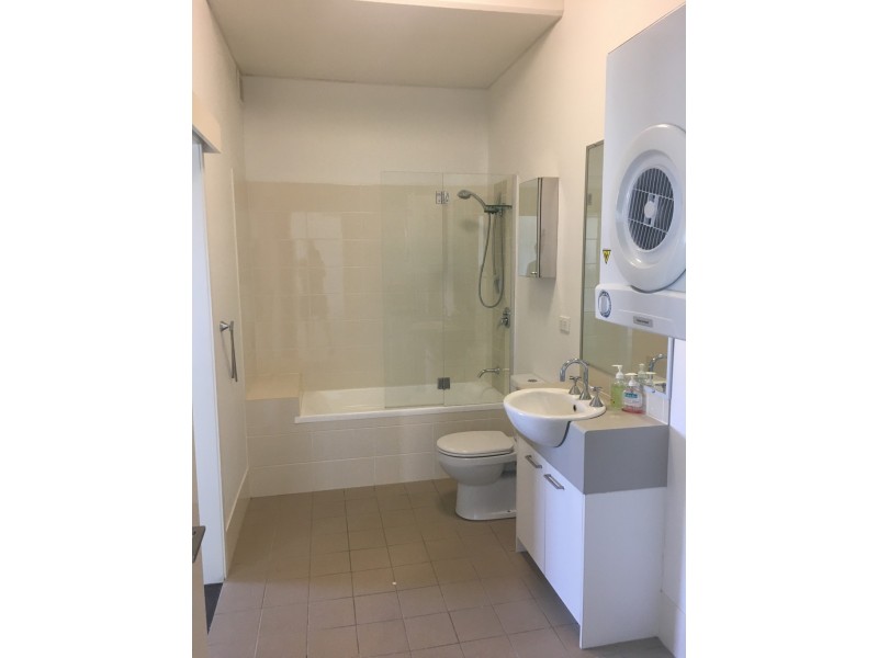 1302B 111 Lindfield Road, Helensvale QLD 4212