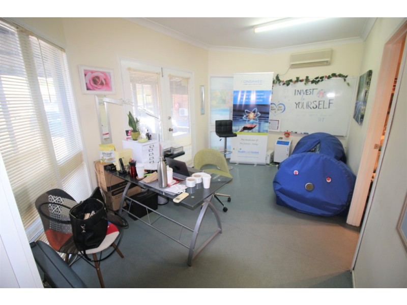 4 and 5/ 33 Tallebudgera Creek Road, West Burleigh QLD 4219