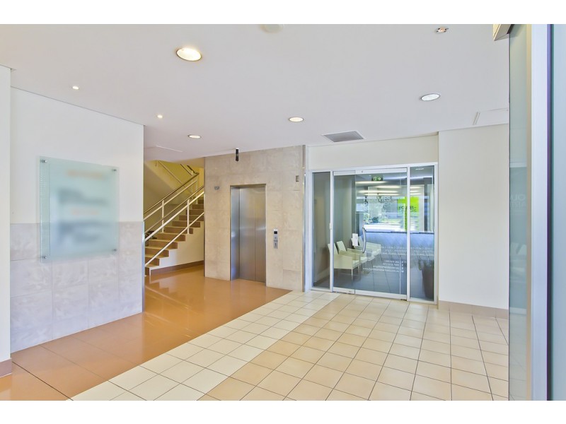 8b/23 Main Street, Varsity Lakes QLD 4227