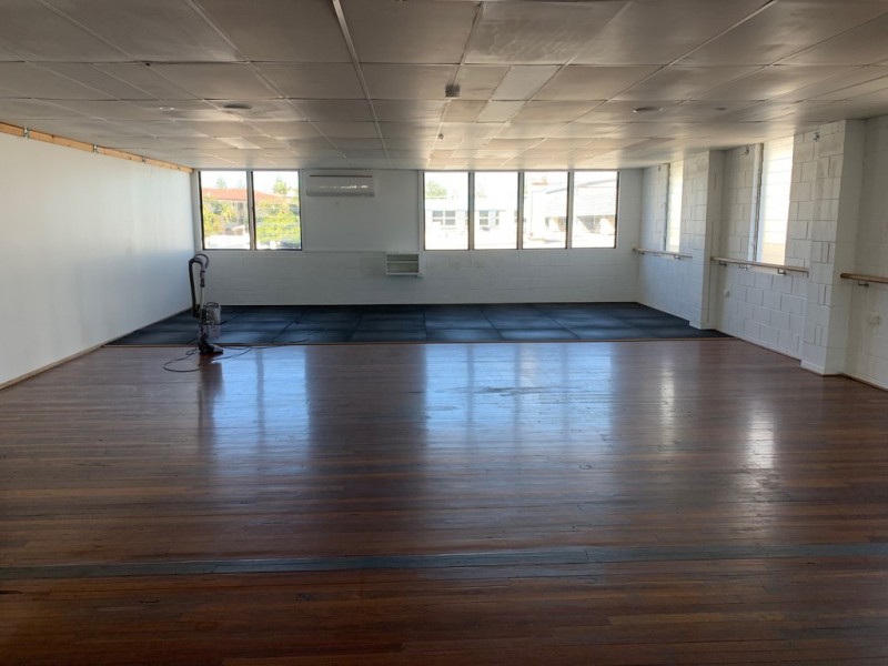 52 Peerless Avenue, Mermaid Beach QLD 4218