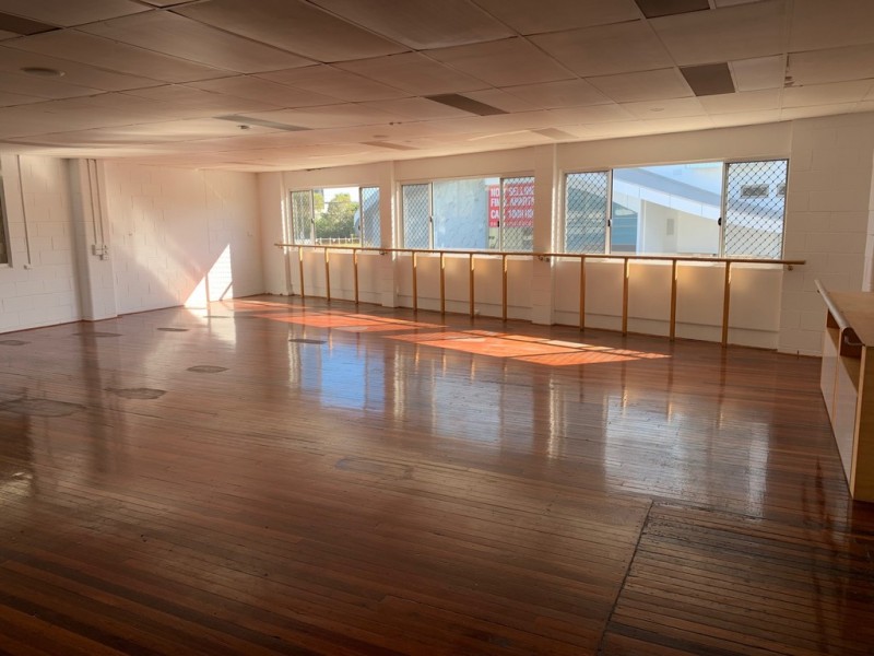 52 Peerless Avenue, Mermaid Beach QLD 4218