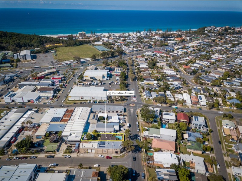 39 Paradise Avenue, Miami QLD 4220