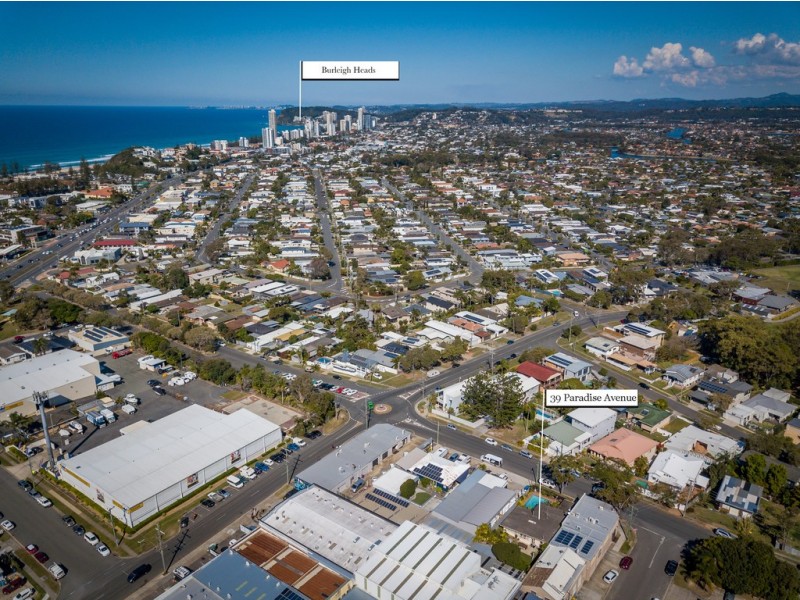 39 Paradise Avenue, Miami QLD 4220