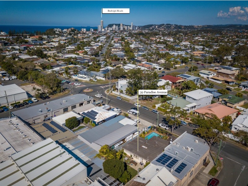 39 Paradise Avenue, Miami QLD 4220