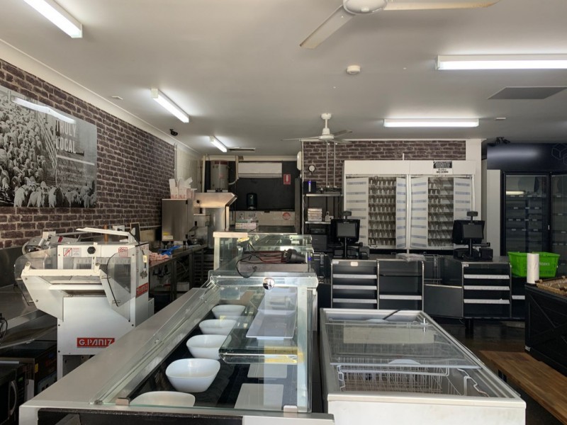 98 Christine Avenue, Burleigh Waters QLD 4220