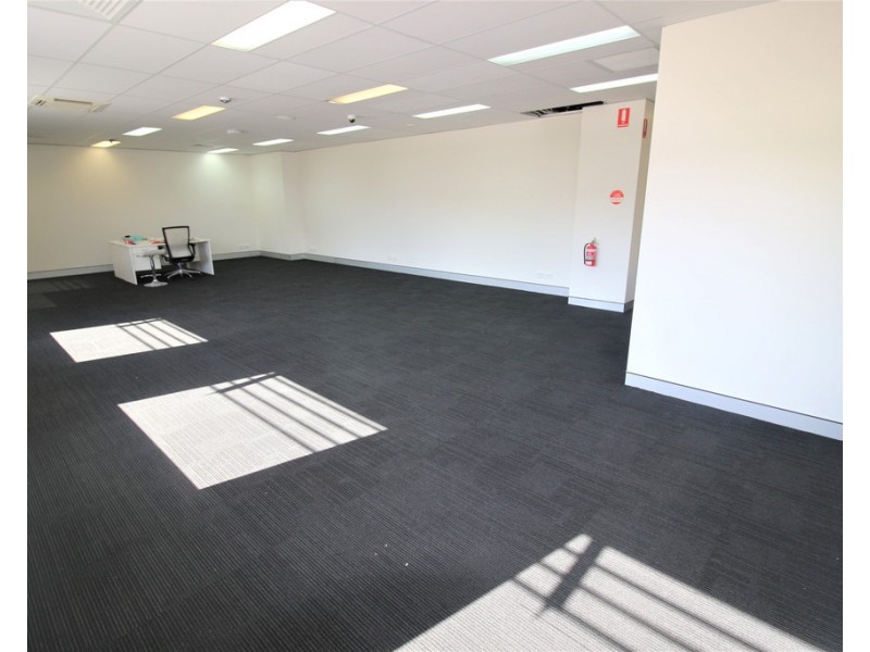 Suites 4 and 5 2 Boston Court, Varsity Lakes QLD 4227