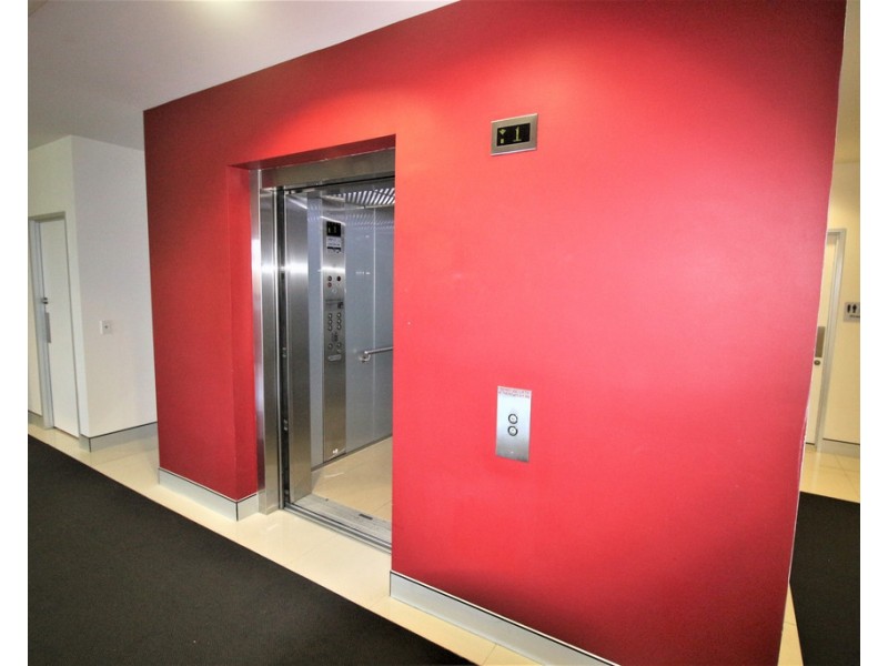 Suites 4 and 5 2 Boston Court, Varsity Lakes QLD 4227