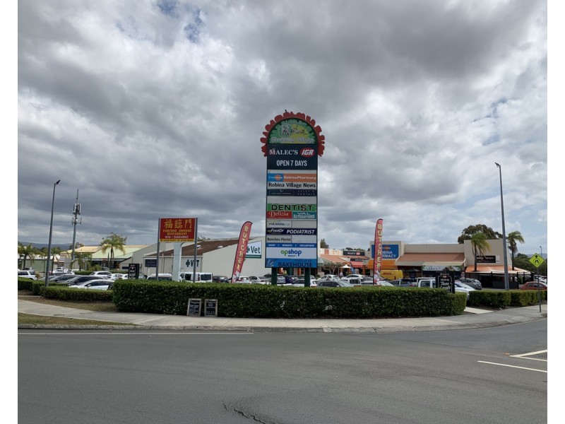 10/195 Ron Penhaligon Way, Robina QLD 4226