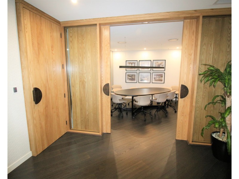 24/2 Waterfront Place, Robina QLD 4226