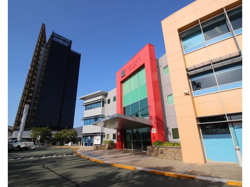 24/2 Waterfront Place, Robina QLD 4226