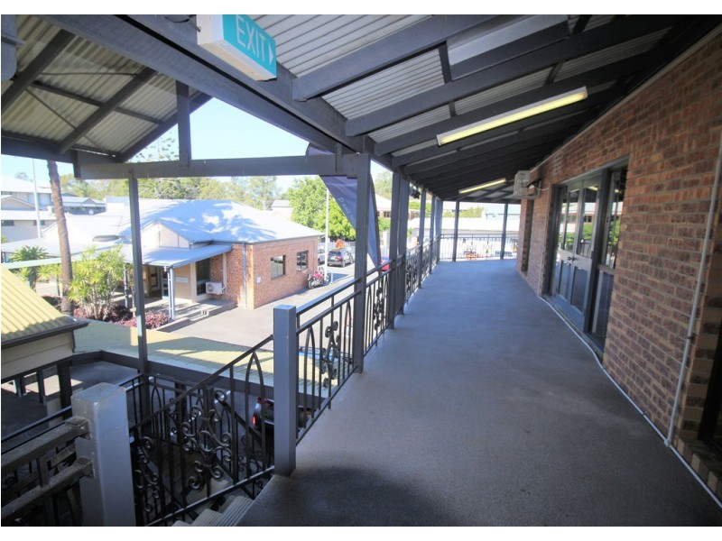 8/33 Tallebudgera Creek Road, Burleigh Heads QLD 4220